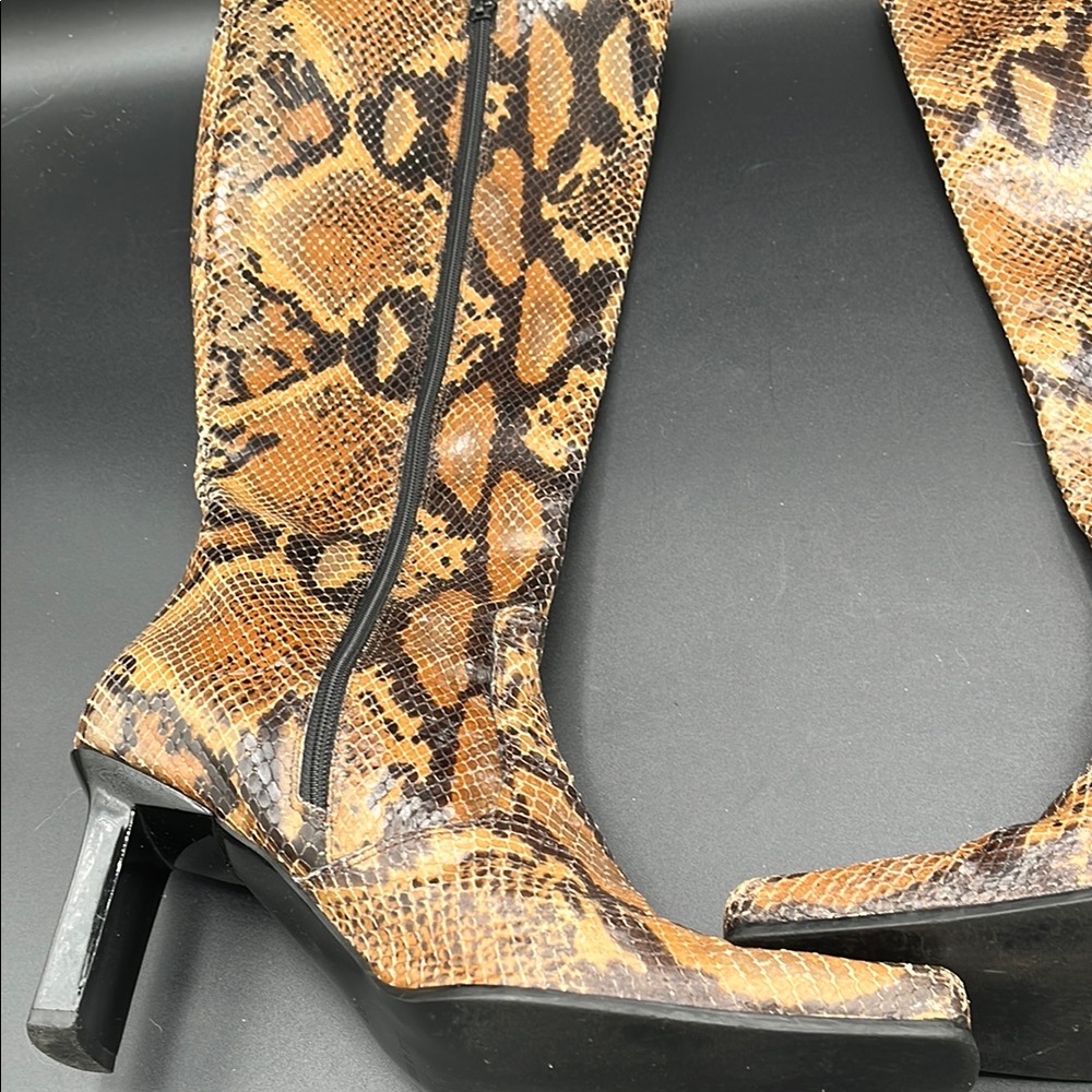 Snakeskin Pattern Knee-High Boots - Picture 4 of 13